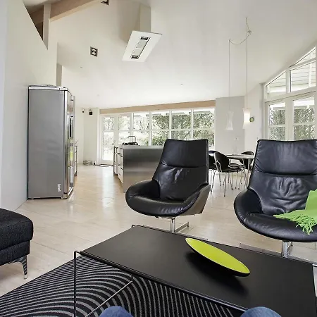 Feriehus Two-bedroom Holiday In 3 *